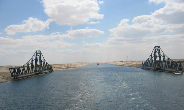 Canal de Suez con el Ferdan Railway Bridge